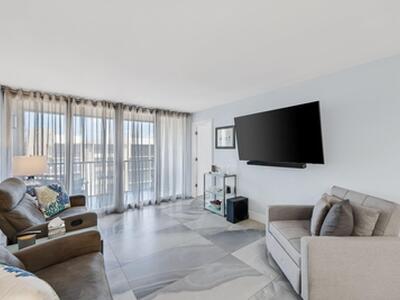 12 Royal Palm Way, Boca Raton, FL 33432