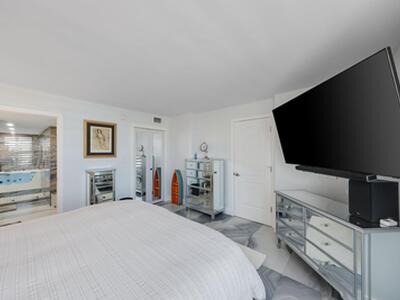 12 Royal Palm Way, Boca Raton, FL 33432