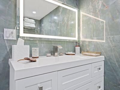 12 Royal Palm Way, Boca Raton, FL 33432