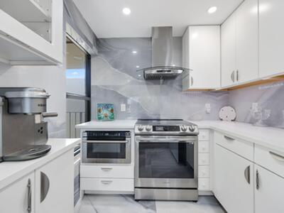 12 Royal Palm Way, Boca Raton, FL 33432