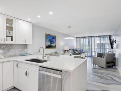 12 Royal Palm Way, Boca Raton, FL 33432