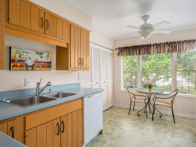 101 W Park Shores Circle, Indian River Shores, FL 32963