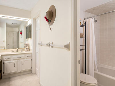 101 W Park Shores Circle, Indian River Shores, FL 32963