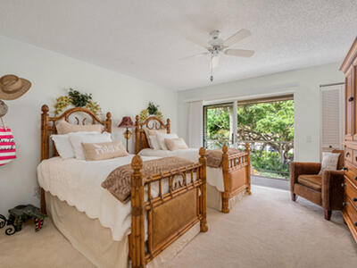 101 W Park Shores Circle, Indian River Shores, FL 32963