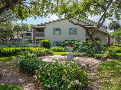 101 W Park Shores Circle, Indian River Shores, FL 32963