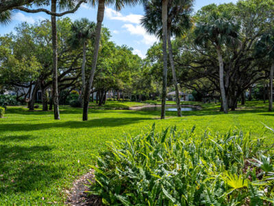 101 W Park Shores Circle, Indian River Shores, FL 32963