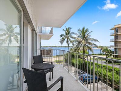 3230 S Ocean Boulevard, Palm Beach, FL 33480