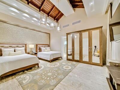 14 00, Casa de Campo, DR 22000