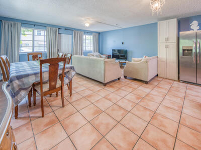 622 10th Avenue N, Lake Worth Beach, FL 33460