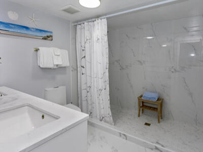 5540 N Ocean Drive N, Riviera Beach, FL 33404