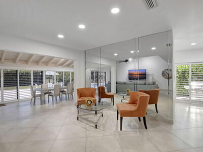 902 Foxpointe Circle, Delray Beach, FL 33445