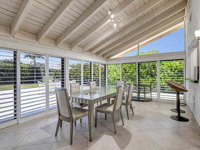 902 Foxpointe Circle, Delray Beach, FL 33445