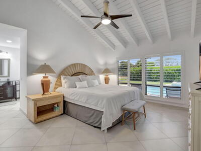 902 Foxpointe Circle, Delray Beach, FL 33445