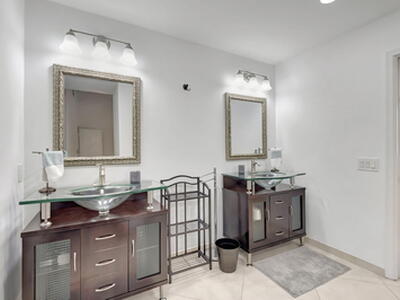 902 Foxpointe Circle, Delray Beach, FL 33445