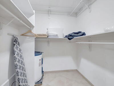 902 Foxpointe Circle, Delray Beach, FL 33445