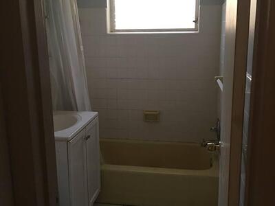 121 SE Bonita Court, Port Saint Lucie, FL 34983