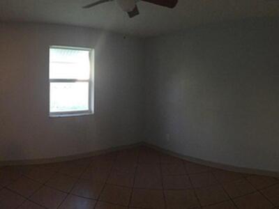 121 SE Bonita Court, Port Saint Lucie, FL 34983