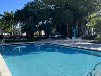 1 Royal Palm Way, Boca Raton, FL 33432
