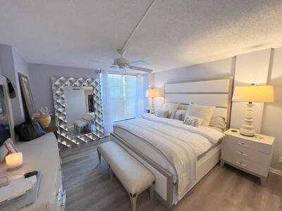 1 Royal Palm Way, Boca Raton, FL 33432