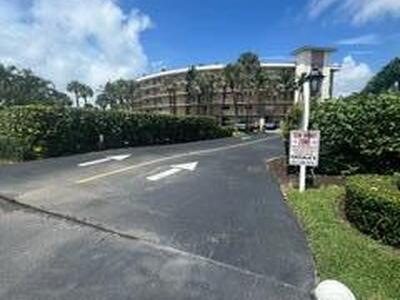 3605 S Ocean Boulevard, South Palm Beach, FL 33480