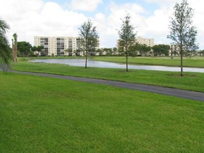 7260 Kinghurst Drive, Delray Beach, FL 33446