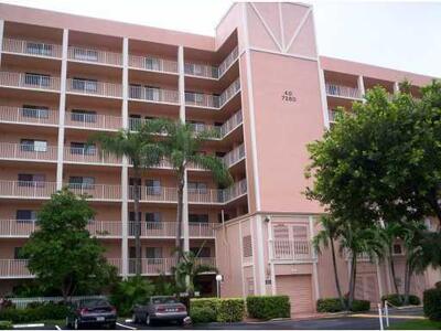 7260 Kinghurst Drive, Delray Beach, FL 33446