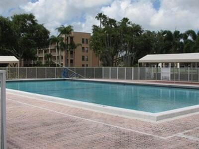 7260 Kinghurst Drive, Delray Beach, FL 33446