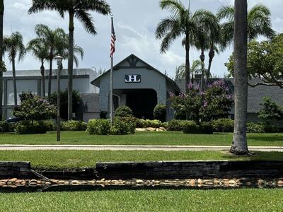 7260 Kinghurst Drive, Delray Beach, FL 33446