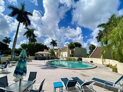 1705 Presidential Way, West Palm Beach, FL 33401