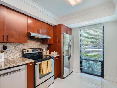 1705 Presidential Way, West Palm Beach, FL 33401