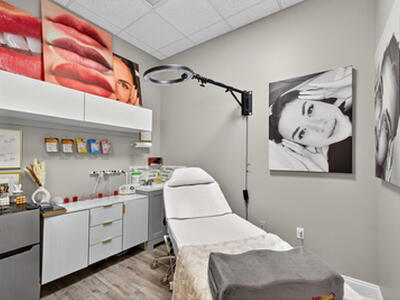 3307 Northlake Boulevard, Palm Beach Gardens, FL 33403