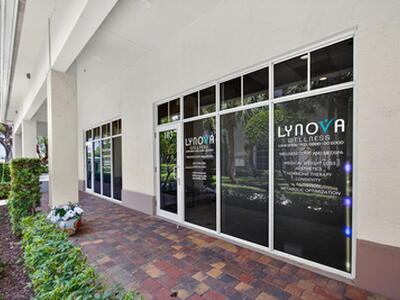 3307 Northlake Boulevard, Palm Beach Gardens, FL 33403