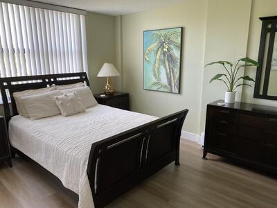 600 Egret Circle, Delray Beach, FL 33444