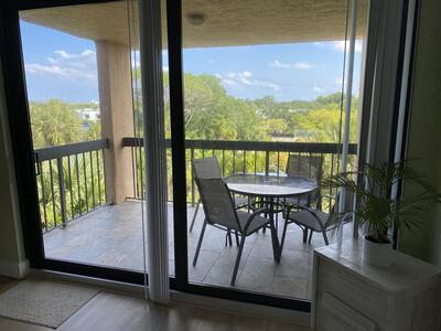 600 Egret Circle, Delray Beach, FL 33444