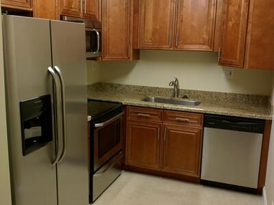 407 Meadows Circle, Boynton Beach, FL 33436