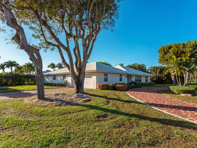 835 Canary Walk, Delray Beach, FL 33483