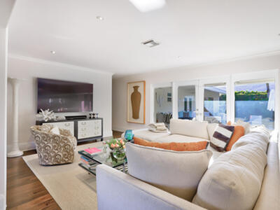 835 Canary Walk, Delray Beach, FL 33483