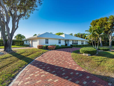 835 Canary Walk, Delray Beach, FL 33483