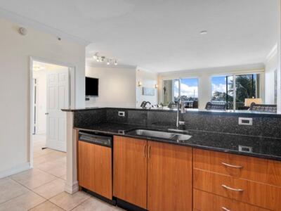 806 E Windward 301 Way, Lantana, FL 33462