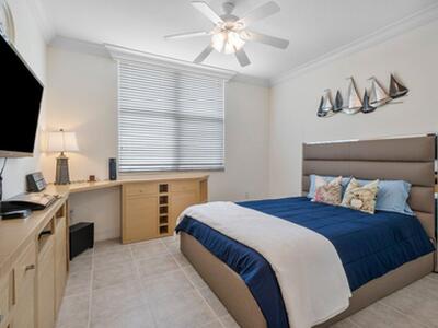 806 E Windward 301 Way, Lantana, FL 33462