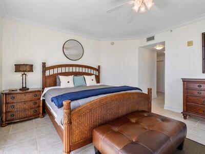 806 E Windward 301 Way, Lantana, FL 33462