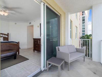 806 E Windward 301 Way, Lantana, FL 33462