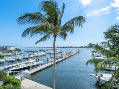 806 E Windward 301 Way, Lantana, FL 33462