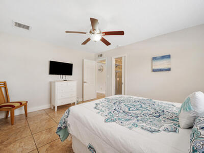 801 Hummingbird Way, North Palm Beach, FL 33408