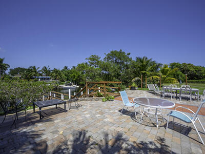 801 Hummingbird Way, North Palm Beach, FL 33408