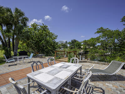 801 Hummingbird Way, North Palm Beach, FL 33408