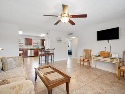 801 Hummingbird Way, North Palm Beach, FL 33408