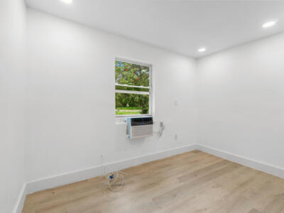 114 NW 10th Avenue, Delray Beach, FL 33444