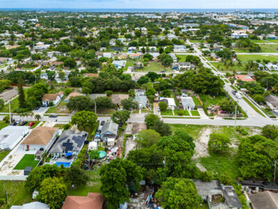 114 NW 10th Avenue, Delray Beach, FL 33444