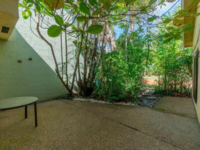 6090 Aloma Lane, Boca Raton, FL 33433